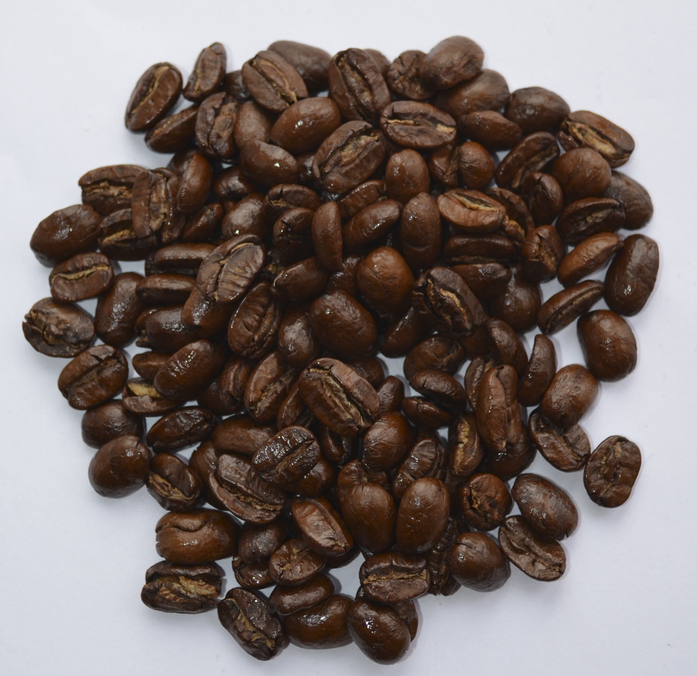 картинка кофе Вишня в коньяке (Марагоджип), 500 гр. Ароматизированный кофе на основе Марагоджипа